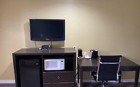 Woodridge Inn And Suites